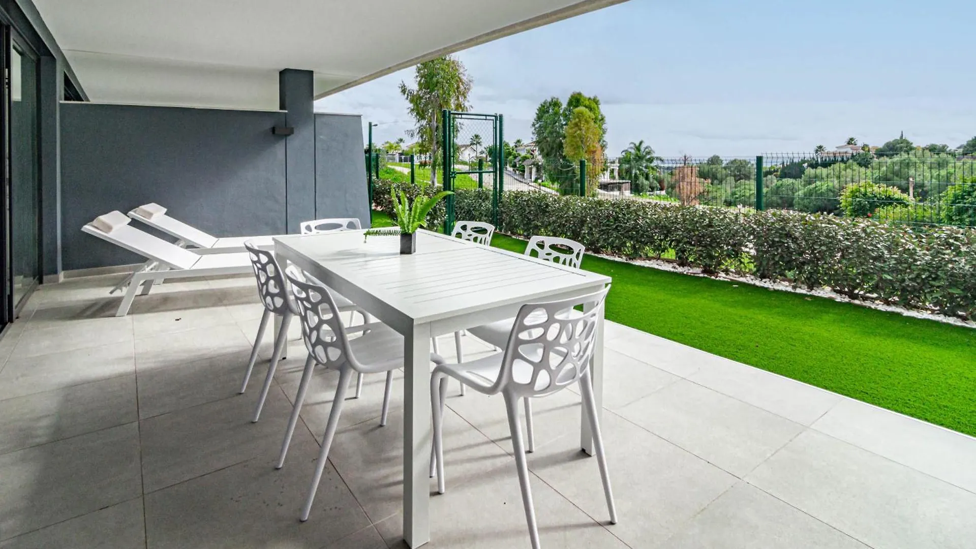 公寓 埃斯特波纳Oasis272-1D - Large Terrace With Great View公寓 西班牙